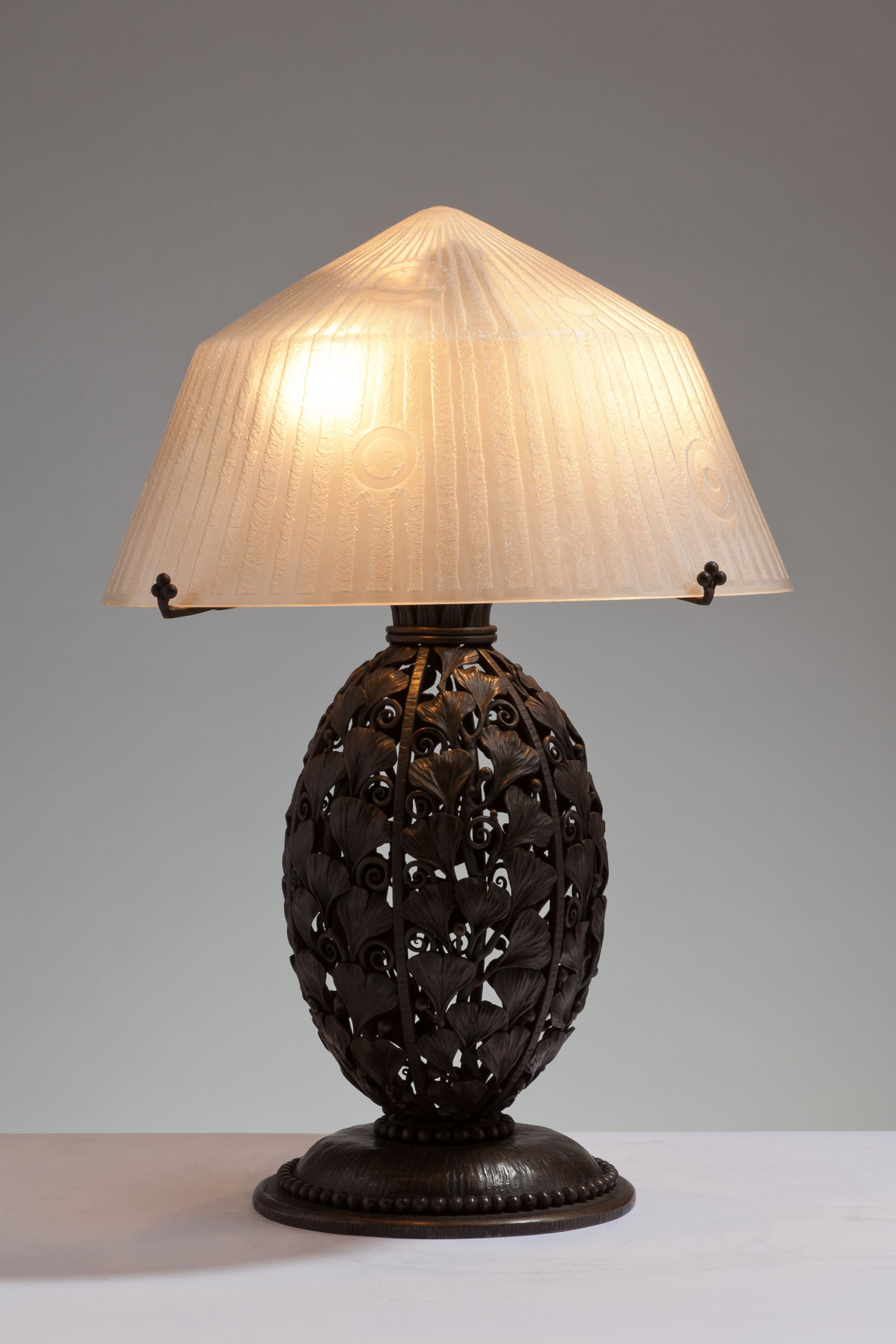 Daum Katona Lamp